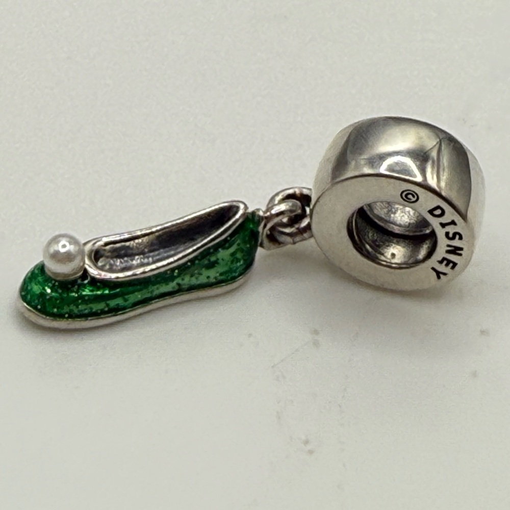 Pandora Disney “Tinkerbell Slipper w Pearl” Charm!